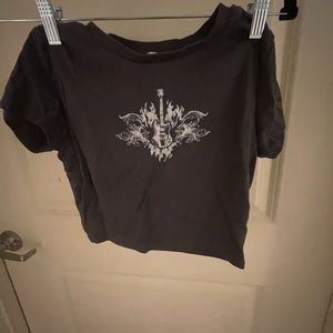 Dark grey crop top tshirt w/ graphic